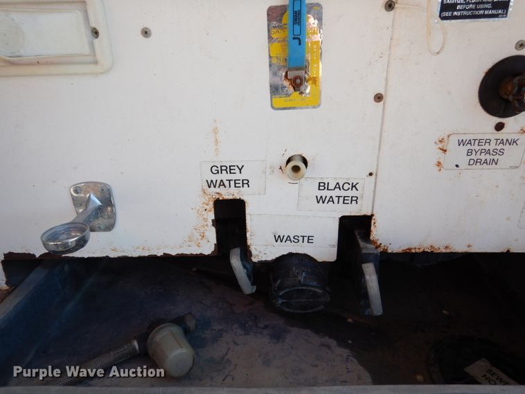 image for item KI9526 1999 Spartan MM-2242  RV