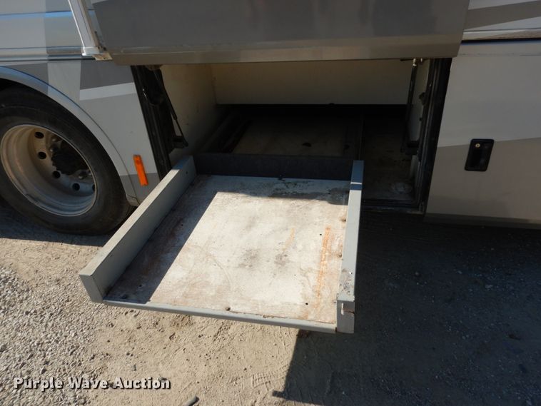 image for item KI9526 1999 Spartan MM-2242  RV