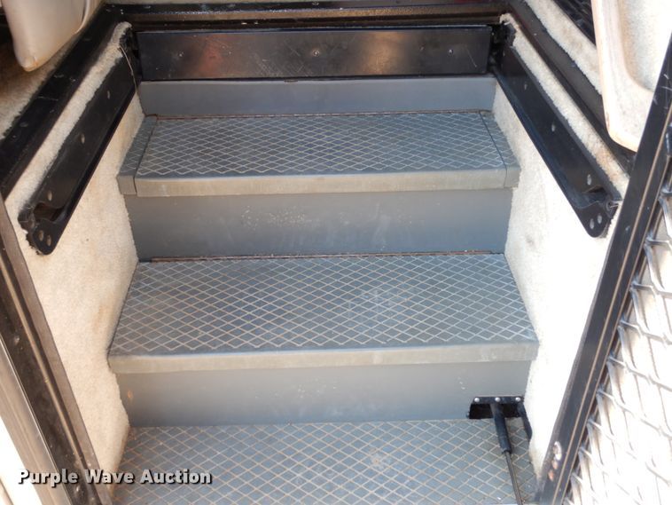 image for item KI9526 1999 Spartan MM-2242  RV