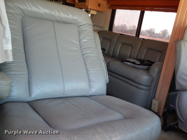 image for item KI9526 1999 Spartan MM-2242  RV