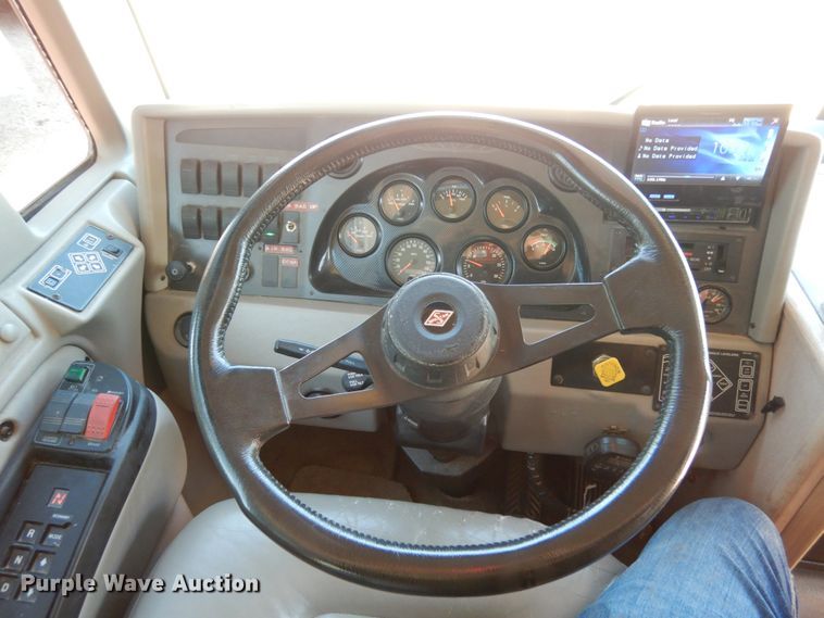 image for item KI9526 1999 Spartan MM-2242  RV