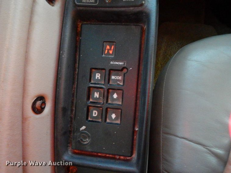 image for item KI9526 1999 Spartan MM-2242  RV