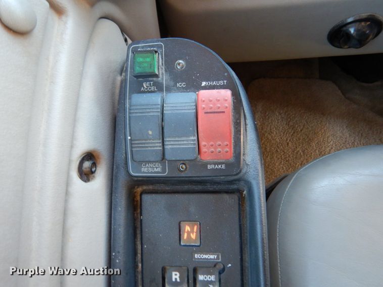 image for item KI9526 1999 Spartan MM-2242  RV