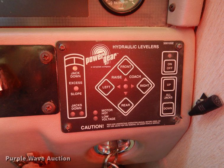 image for item KI9526 1999 Spartan MM-2242  RV