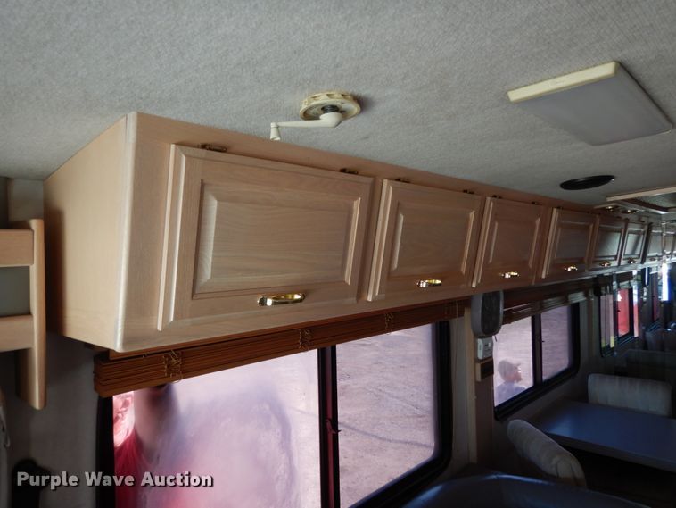 image for item KI9526 1999 Spartan MM-2242  RV