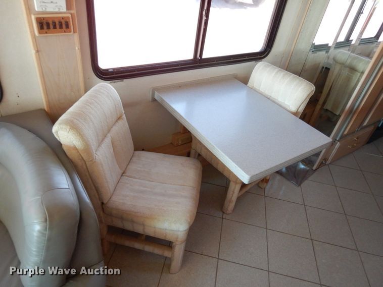 image for item KI9526 1999 Spartan MM-2242  RV