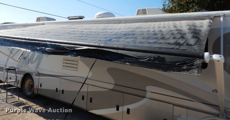 image for item KI9526 1999 Spartan MM-2242  RV