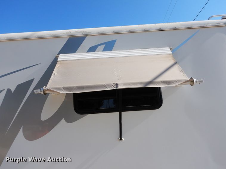 image for item KI9526 1999 Spartan MM-2242  RV