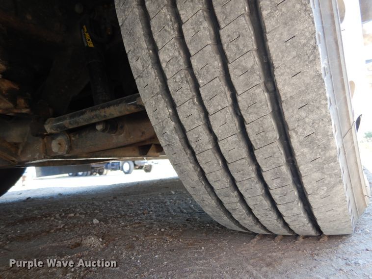 image for item KI9526 1999 Spartan MM-2242  RV