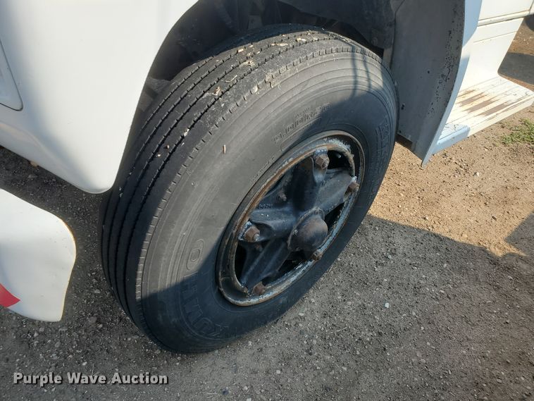 image for item KK9291 1982 Ford F800  truck cab and chassis