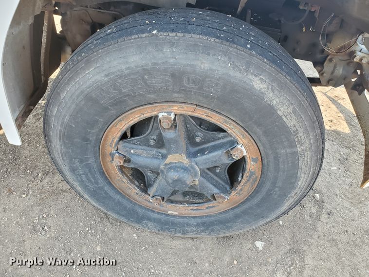 image for item KK9291 1982 Ford F800  truck cab and chassis