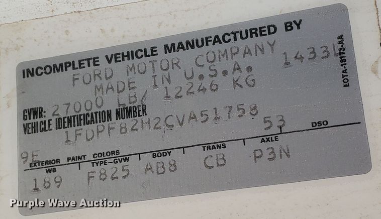 image for item KK9291 1982 Ford F800  truck cab and chassis