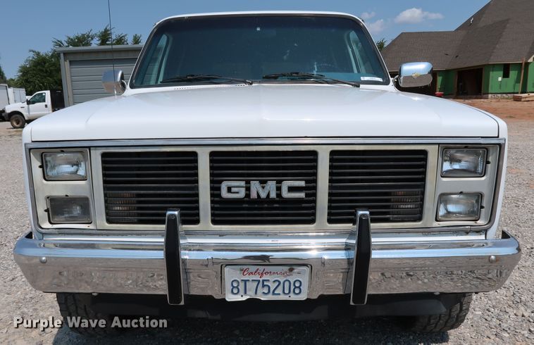 image for item KQ9742 1988 GMC Suburban  SUV
