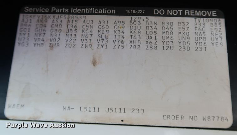 image for item KQ9742 1988 GMC Suburban  SUV