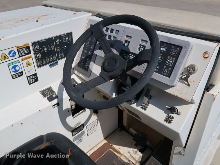 image for item KQ9759 Tennant 8410  sweeper