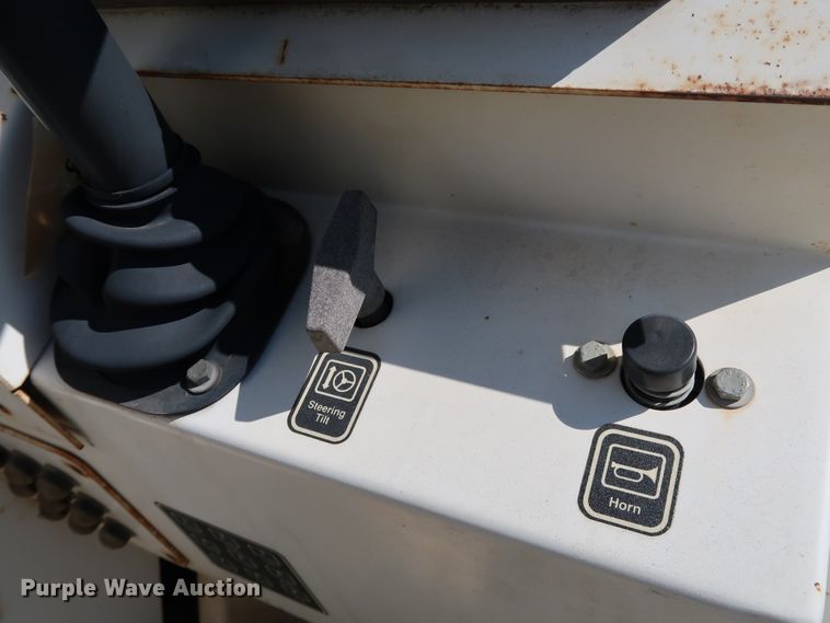 image for item KQ9759 Tennant 8410  sweeper