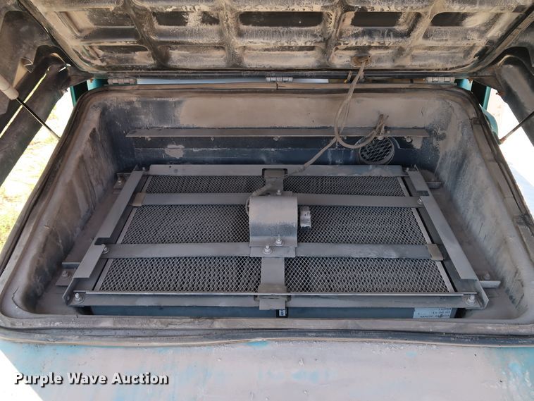 image for item KQ9759 Tennant 8410  sweeper