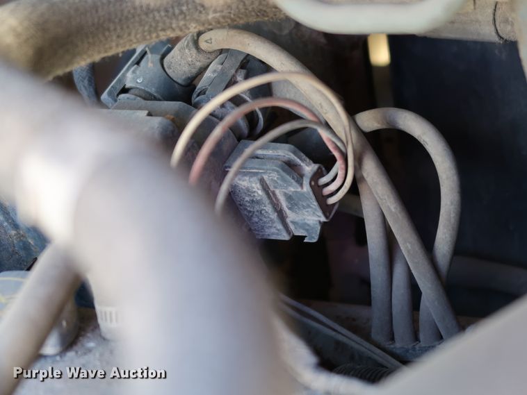 image for item KQ9759 Tennant 8410  sweeper