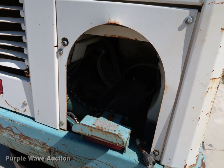 image for item KQ9759 Tennant 8410  sweeper