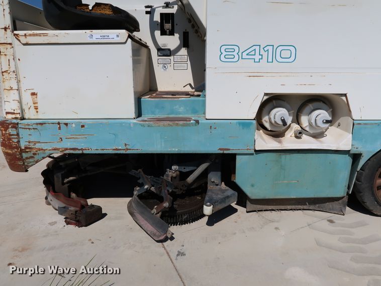 image for item KQ9759 Tennant 8410  sweeper