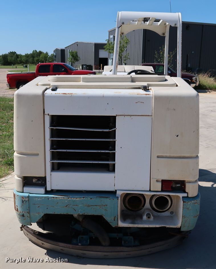 image for item KQ9760 Tennant 7400  sweeper