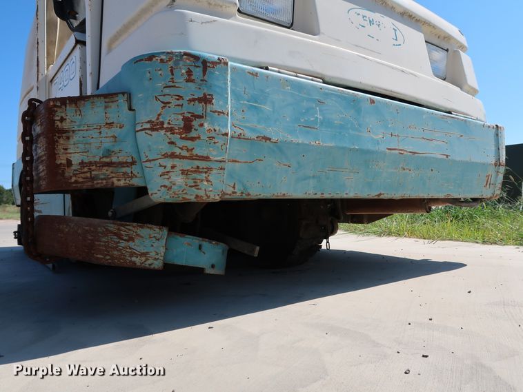 image for item KQ9760 Tennant 7400  sweeper