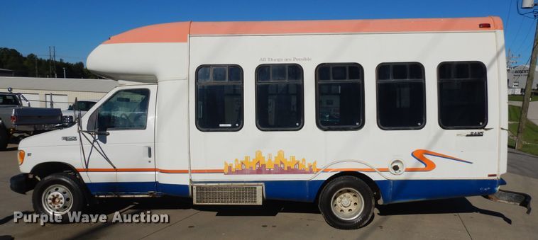 image for item KU9133 2001 Ford E350 Super Duty  shuttle bus