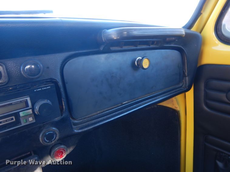 image for item KU9137 1972 Volkswagen Bug