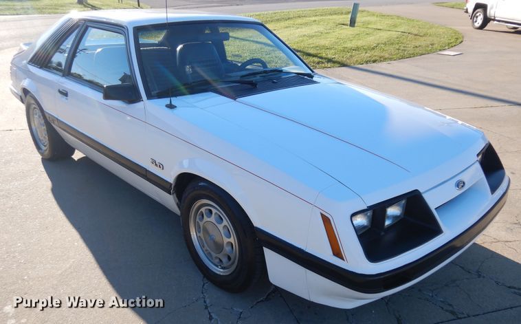 image for item KU9138 1985 Ford Mustang GT