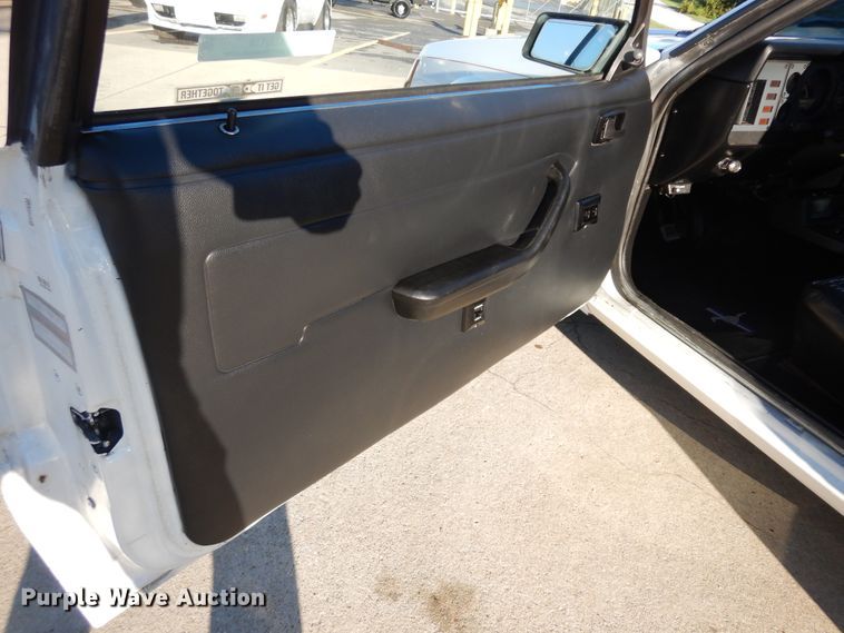 image for item KU9138 1985 Ford Mustang GT