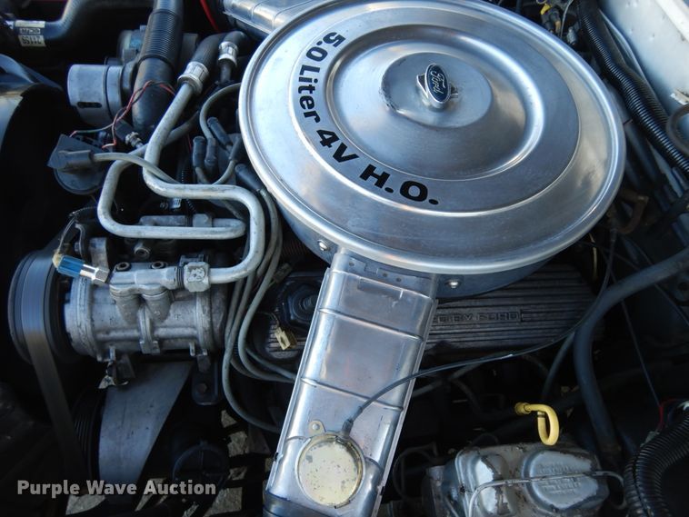 image for item KU9138 1985 Ford Mustang GT