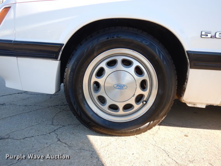 image for item KU9138 1985 Ford Mustang GT