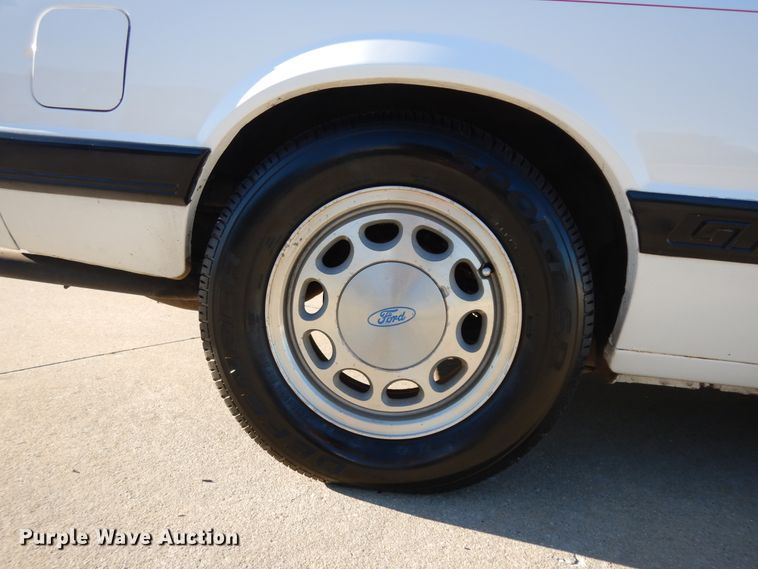 image for item KU9138 1985 Ford Mustang GT