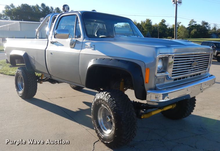 image for item KU9140 1976 Chevrolet K10  pickup truck