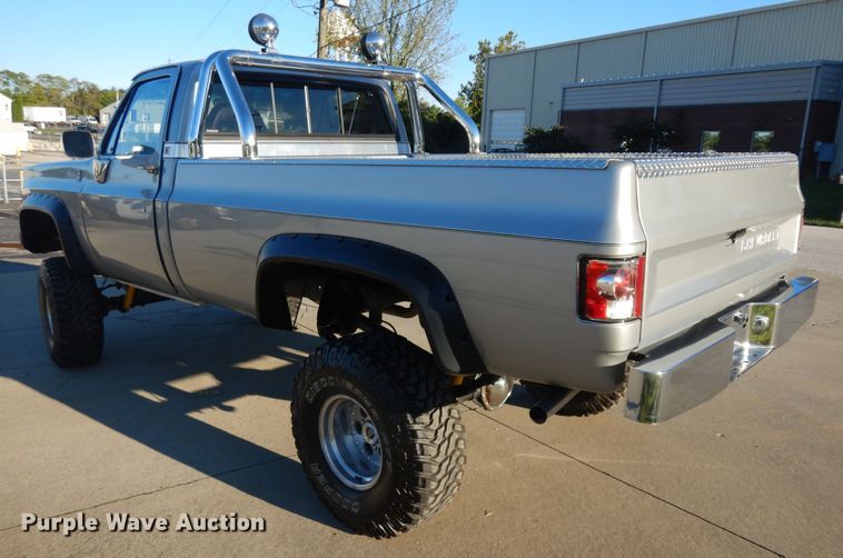 image for item KU9140 1976 Chevrolet K10  pickup truck