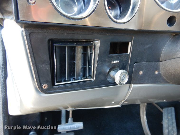 image for item KU9140 1976 Chevrolet K10  pickup truck