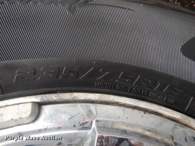 image for item KU9141 2011 GMC Canyon  Crew Cab pickup truck