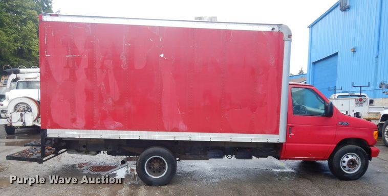 image for item KU9144 2005 Ford E450  box truck