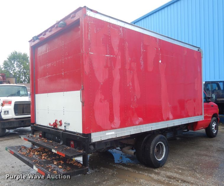 image for item KU9144 2005 Ford E450  box truck