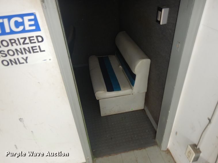 image for item KU9144 2005 Ford E450  box truck