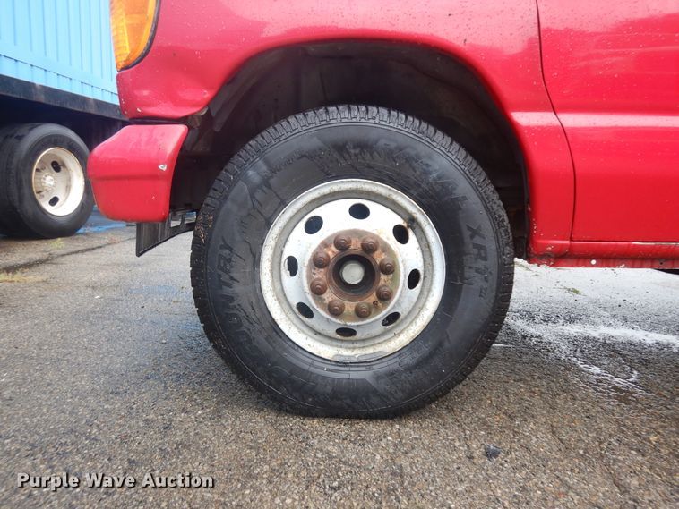 image for item KU9144 2005 Ford E450  box truck