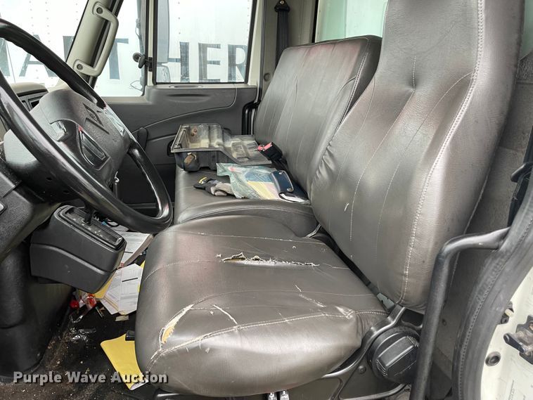 image for item KU9145 2015 International Dura Star 4300  box truck