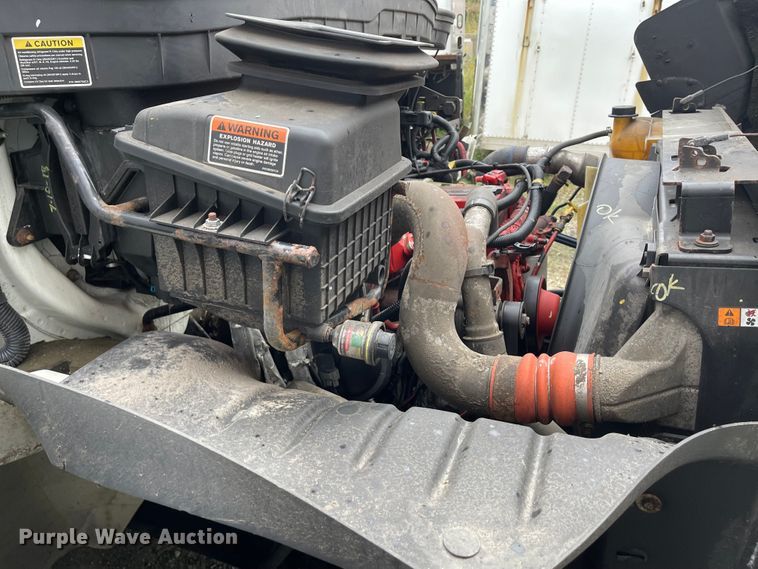 image for item KU9145 2015 International Dura Star 4300  box truck