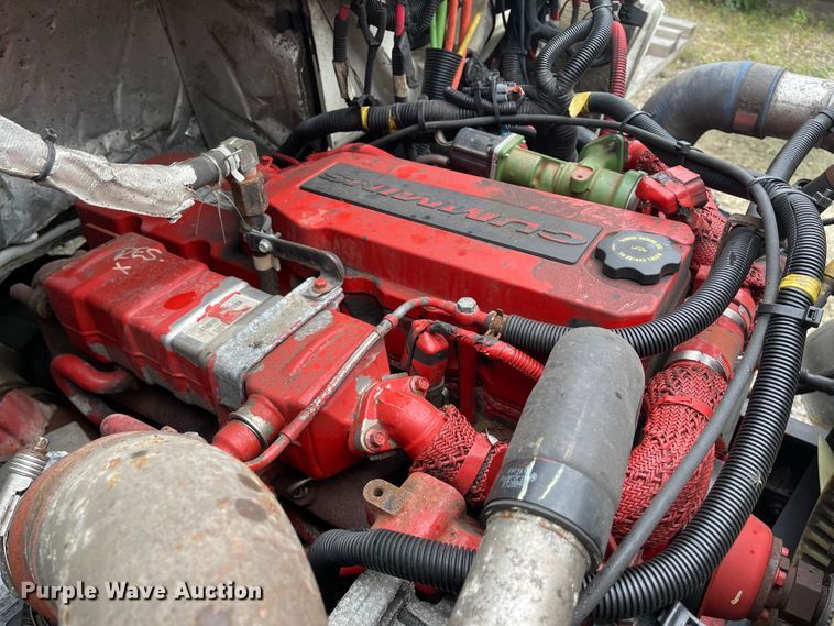 image for item KU9145 2015 International Dura Star 4300  box truck