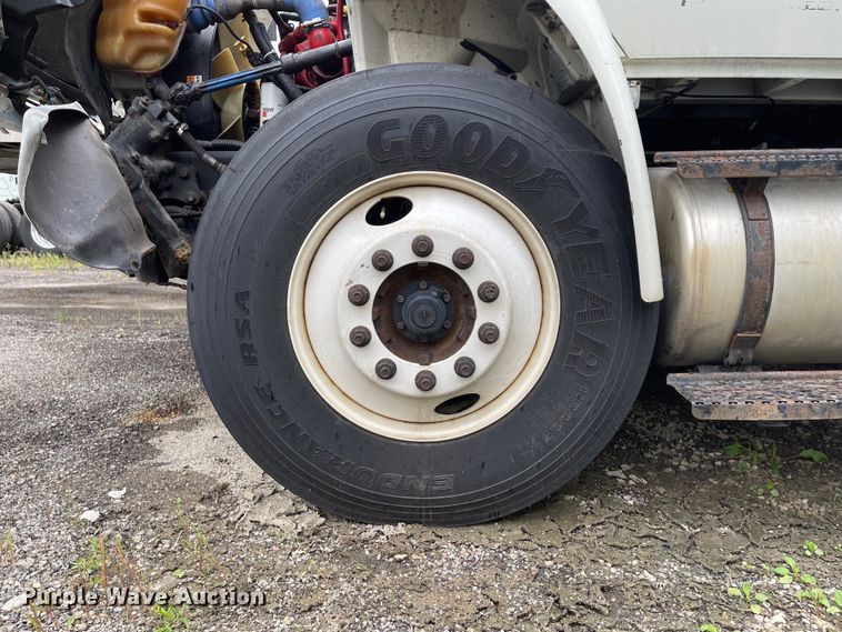 image for item KU9145 2015 International Dura Star 4300  box truck