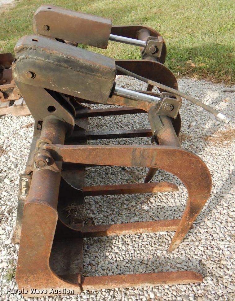 image for item KX9304 Bobcat 65"W skid steer grapple