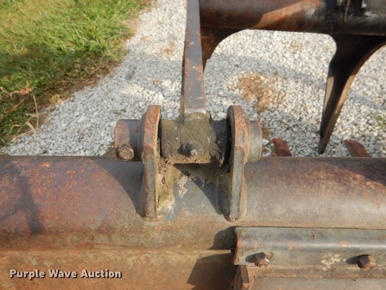 image for item KX9304 Bobcat 65"W skid steer grapple