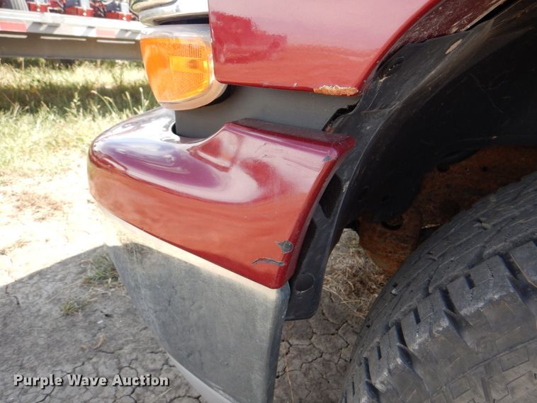 image for item KX9362 2004 Chevrolet Tahoe  SUV