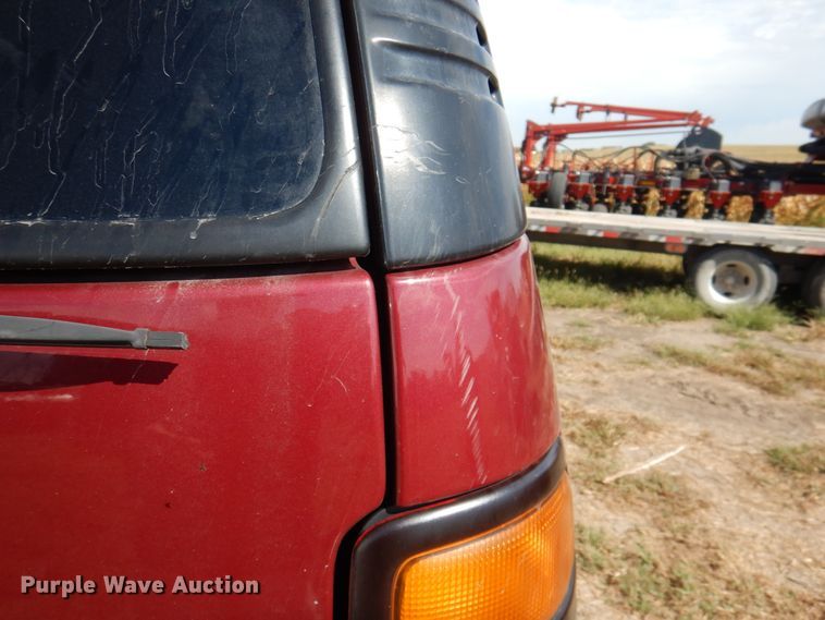 image for item KX9362 2004 Chevrolet Tahoe  SUV