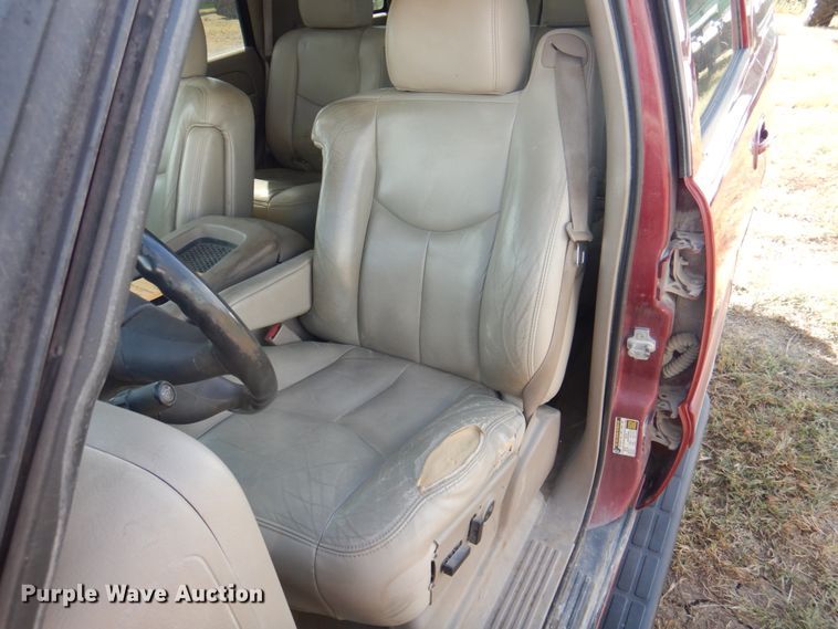 image for item KX9362 2004 Chevrolet Tahoe  SUV